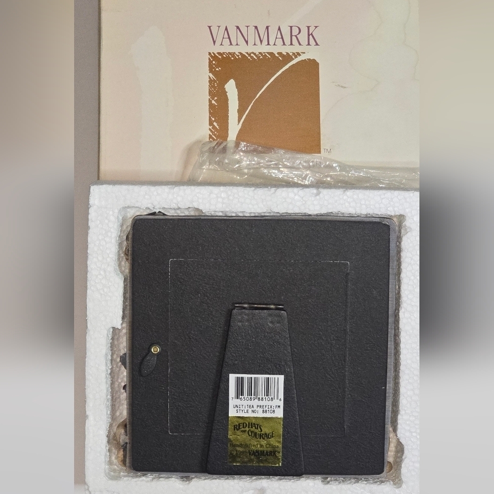 Vanmark Red Hats Of Courage 3D Photo Frame Firefighter Fireman Firehouse 4" x 4" - Picture 4 of 4
